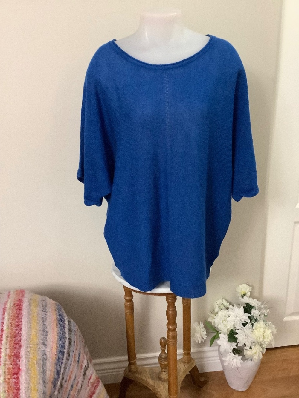 Royal blue knit top fits 1X